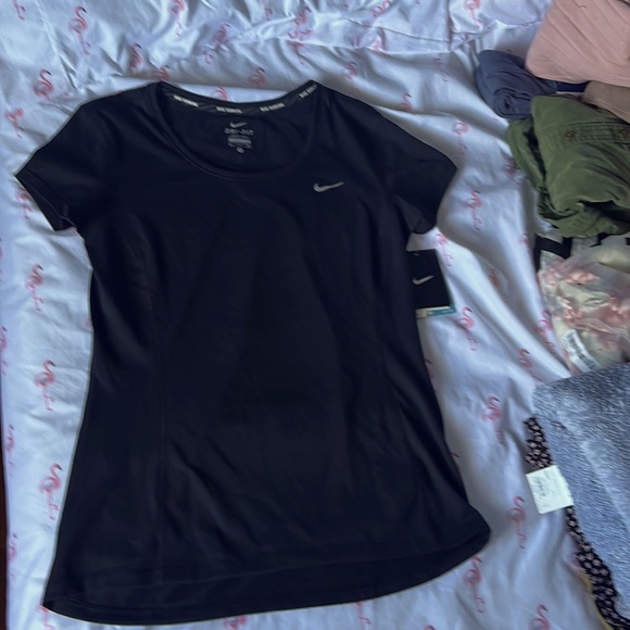 Nike small black T shirt Dri-FIT - Picture 3 of 5